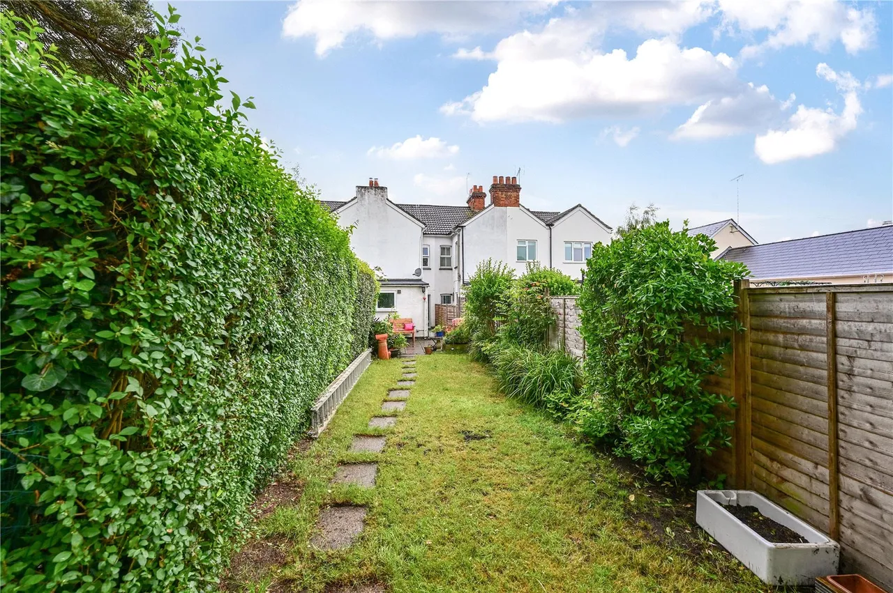 Salisbury Grove, Mytchett, Camberley, Surrey, GU16 6DA, photo 3