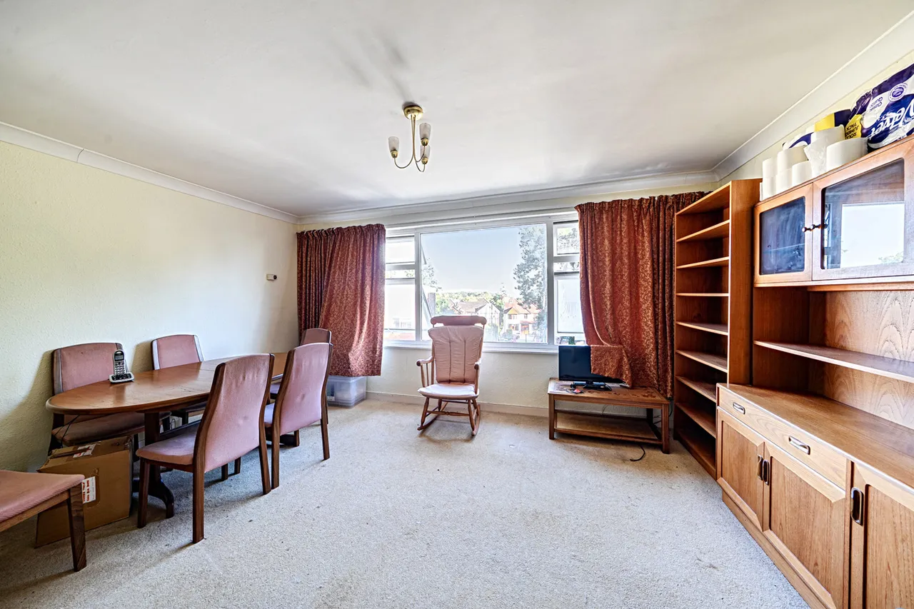 Charlwood Close, Harrow, HA3, photo 2