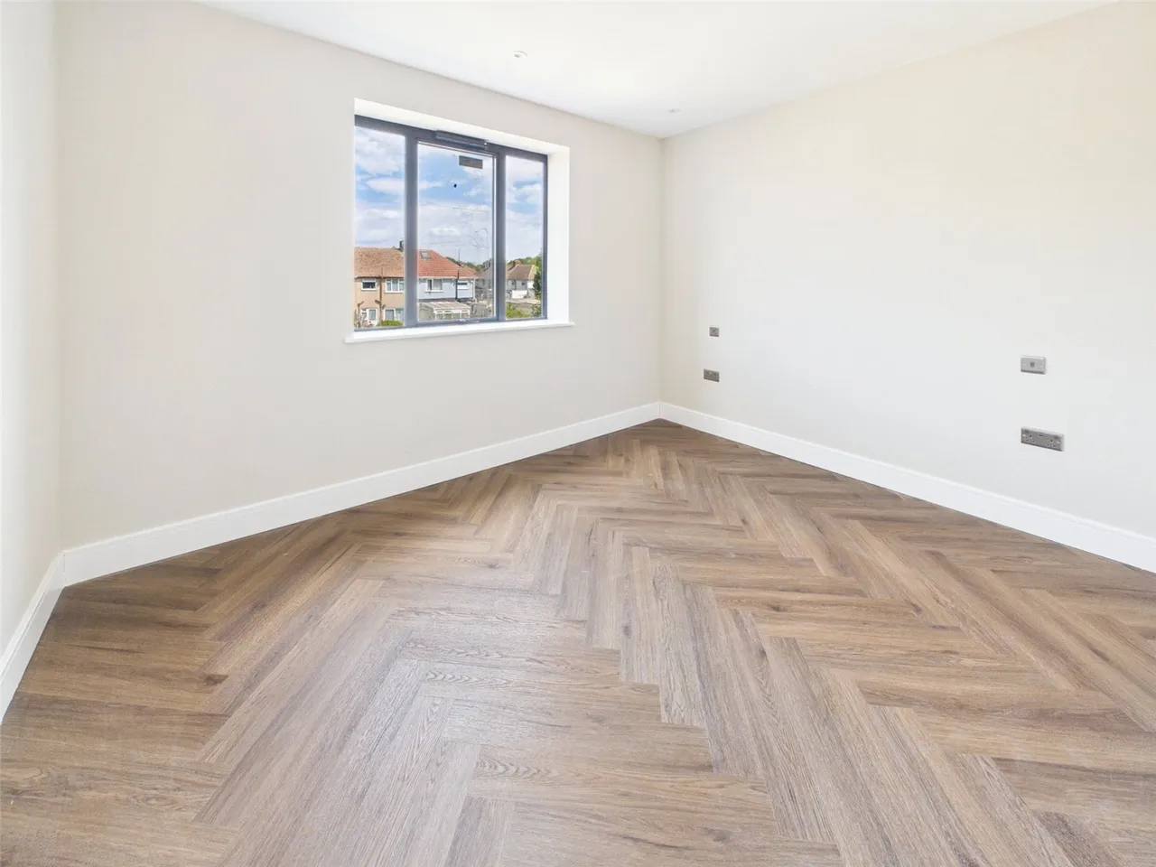 Field Road, Feltham, TW14, photo 4