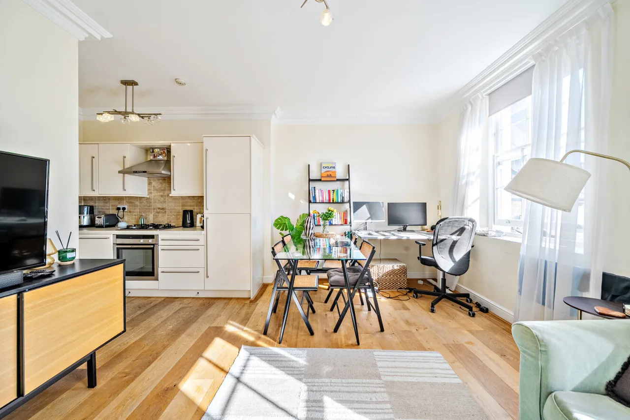 Clapham High Street, Clapham, SW4, photo 14
