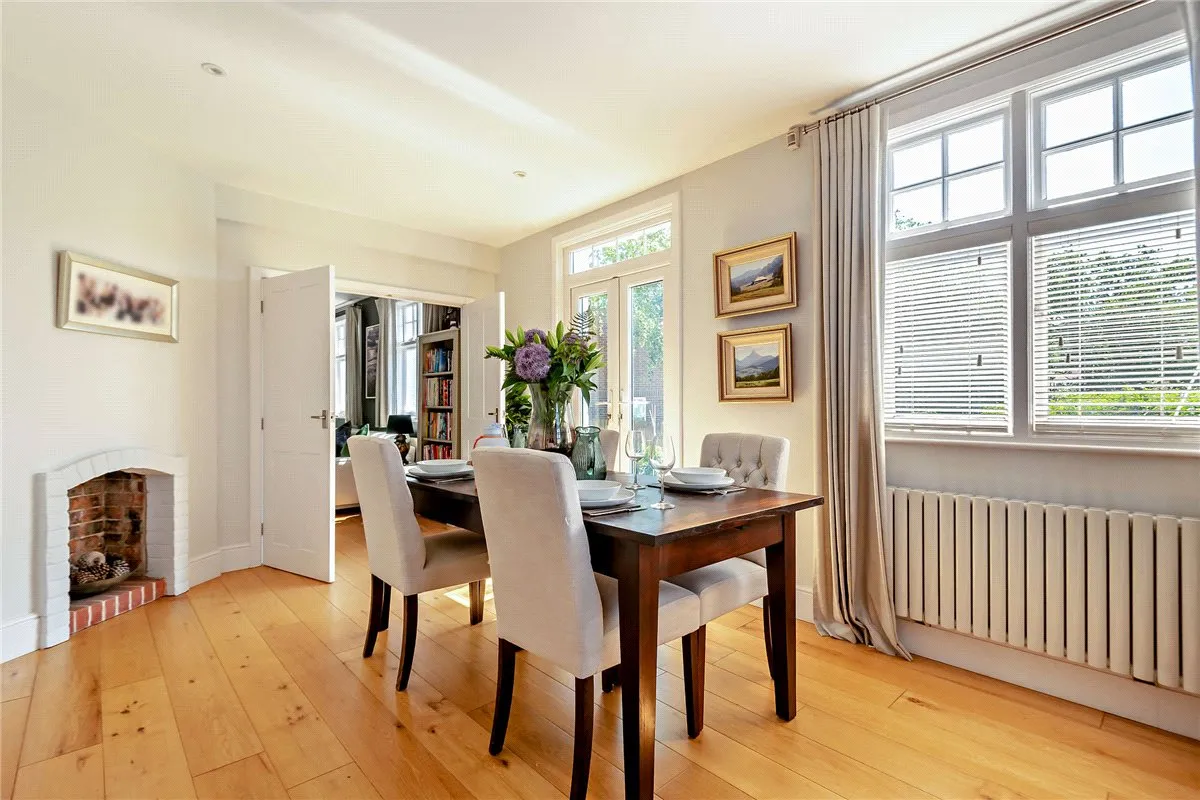 Andover Road, RG14, photo 12