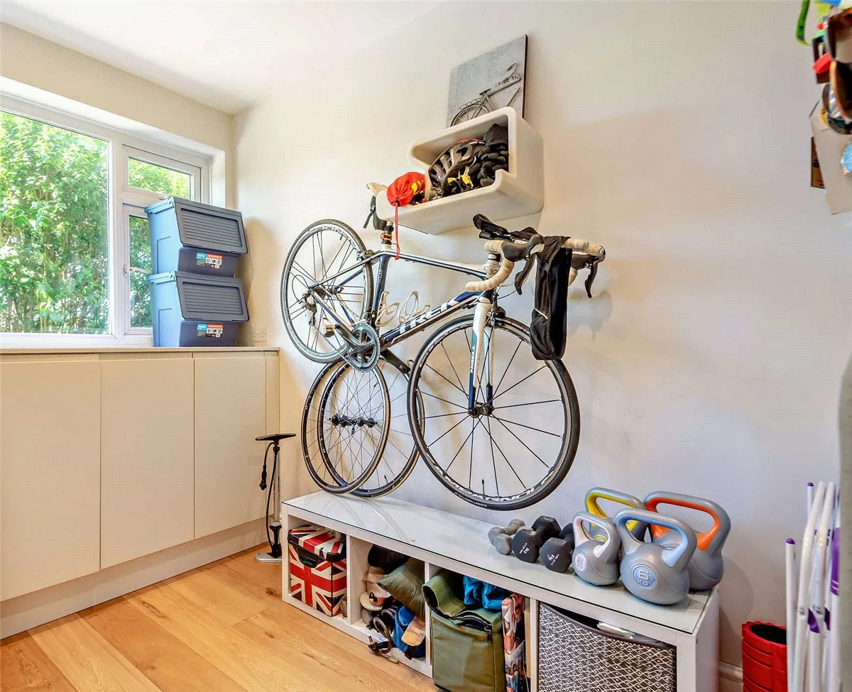 Andover Road, RG14, photo 14