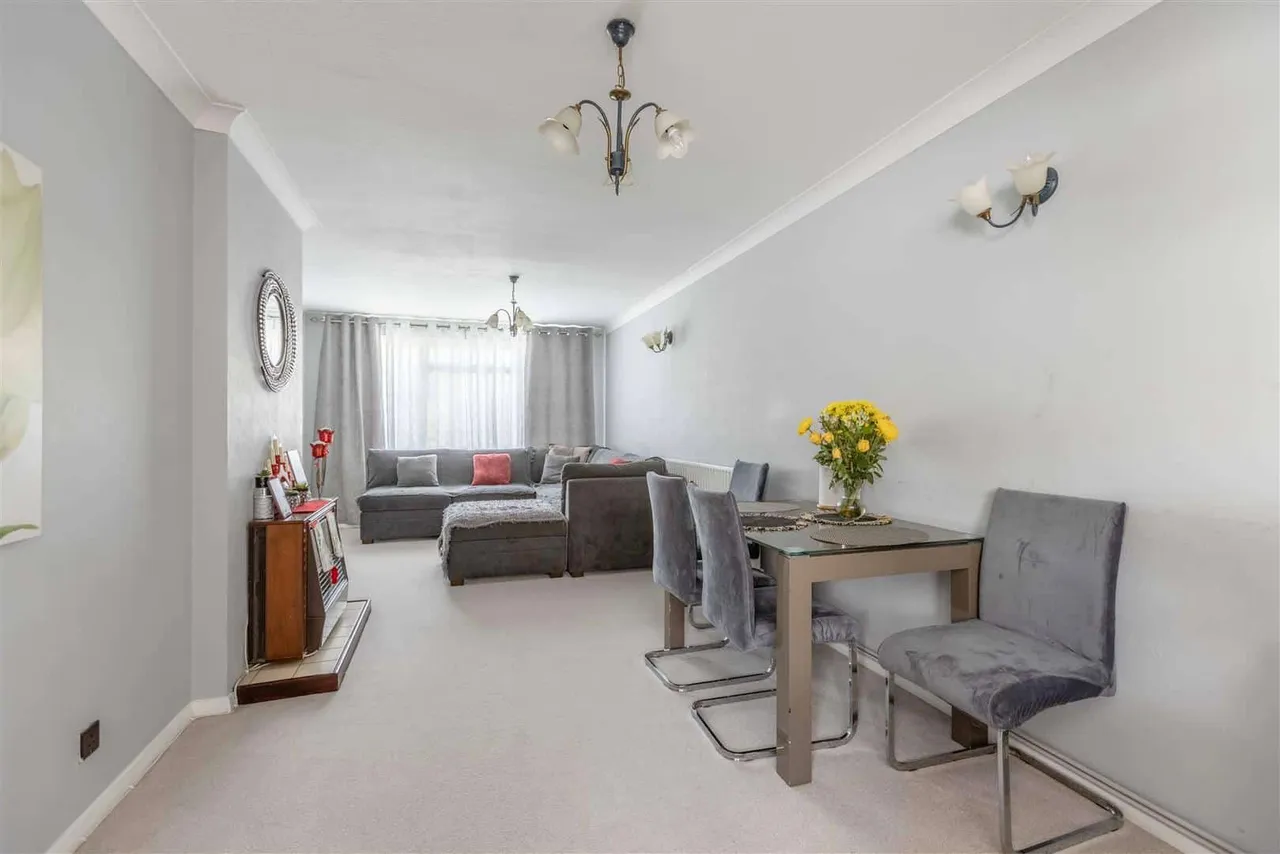 Priors Road, Windsor, SL4 4PD, photo 11