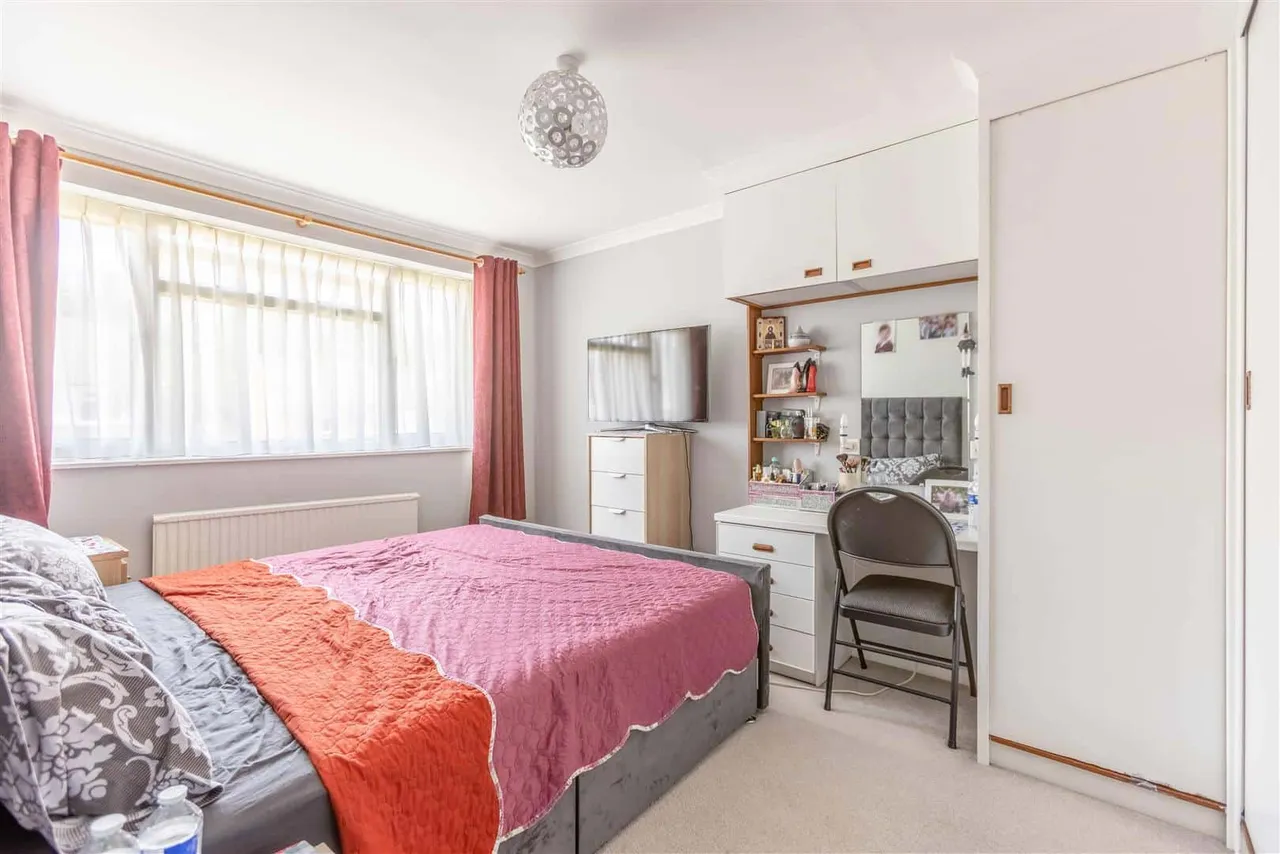 Priors Road, Windsor, SL4 4PD, photo 5