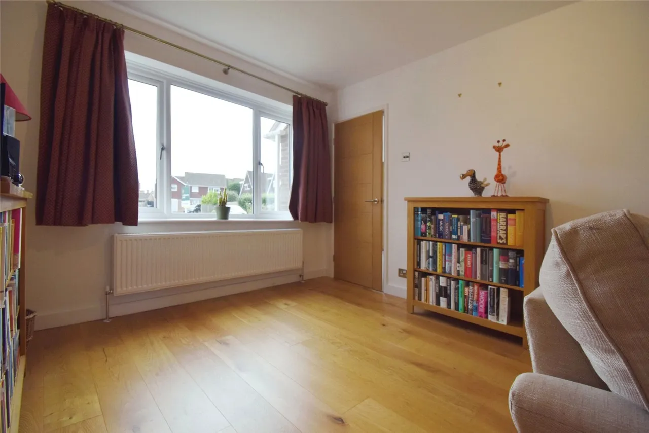 Willow Way, Farnham, Surrey, GU9 0NU, photo 18