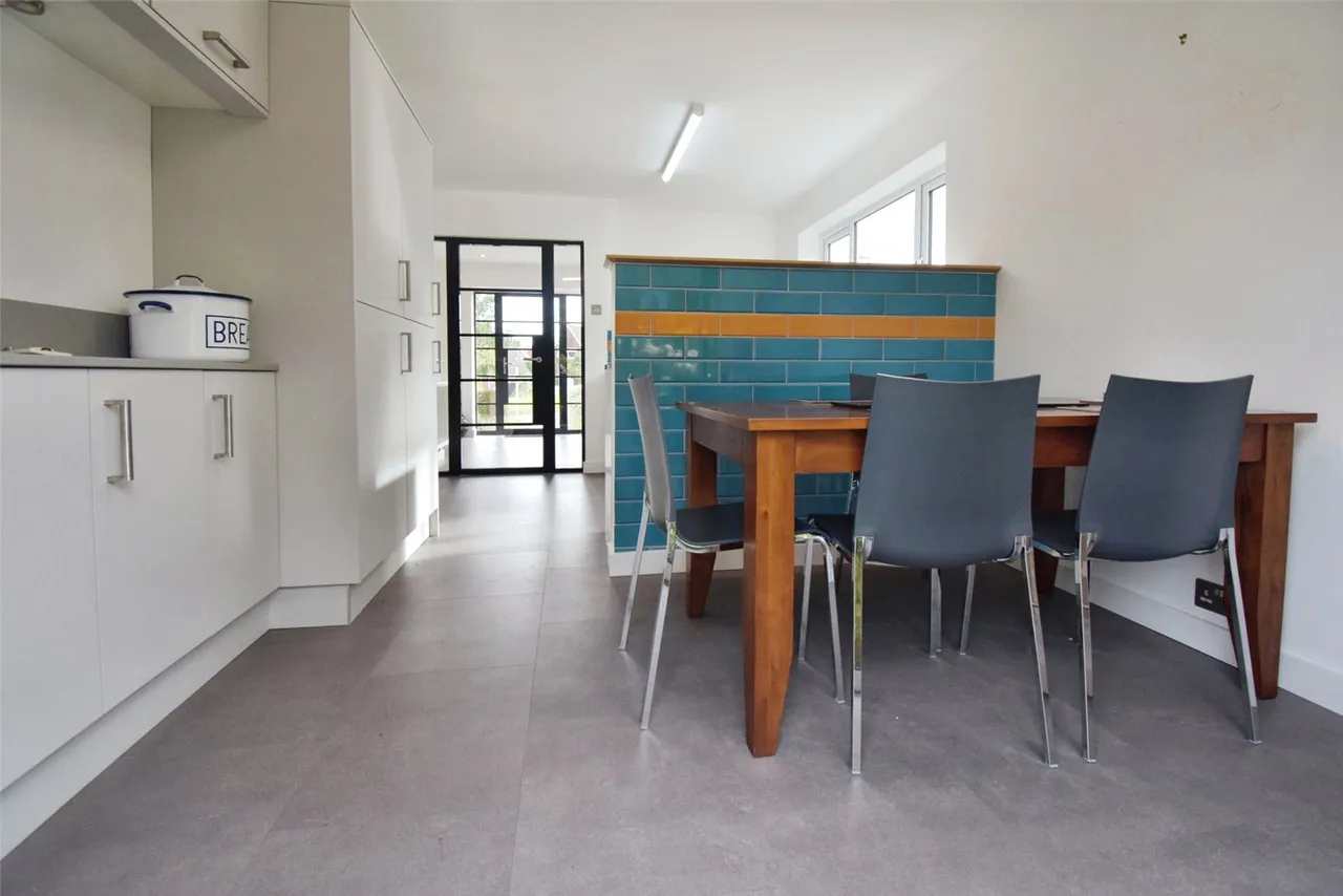 Willow Way, Farnham, Surrey, GU9 0NU, photo 13