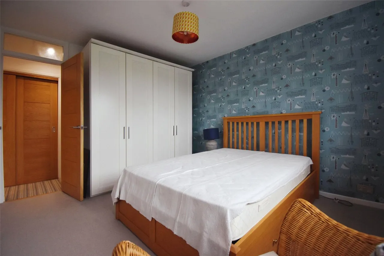 Willow Way, Farnham, Surrey, GU9 0NU, photo 12