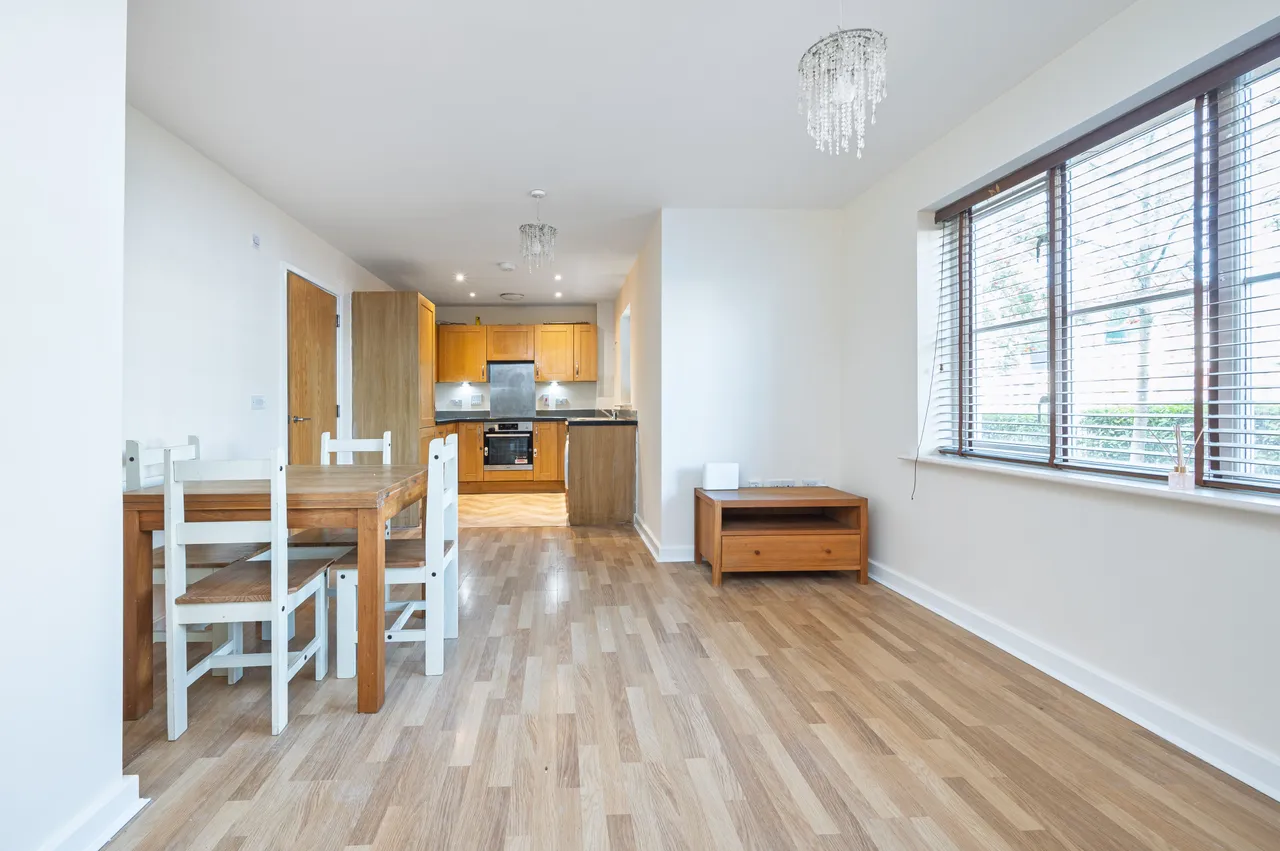 London, NW10, photo 2