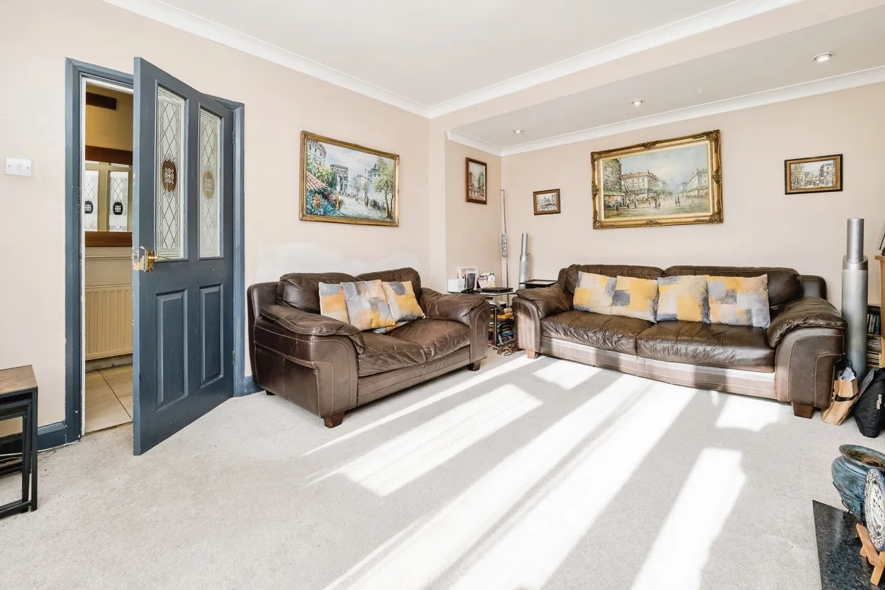 Meadway, Woodford Green, IG8, photo 6