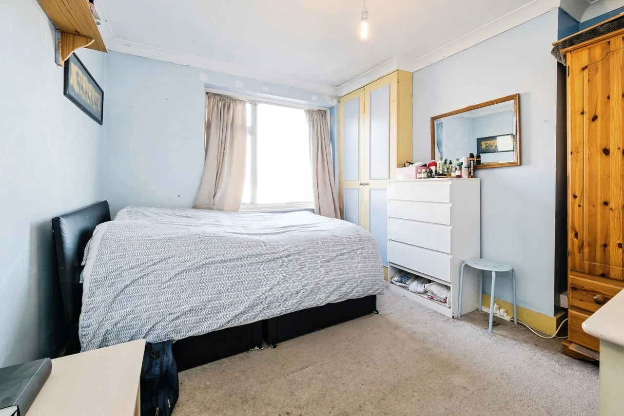 Meadway, Woodford Green, IG8, photo 11