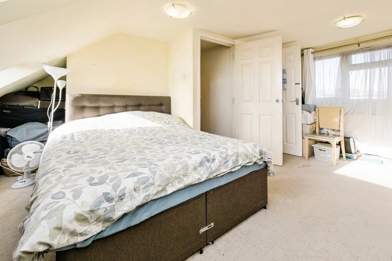 Meadway, Woodford Green, IG8, photo 7