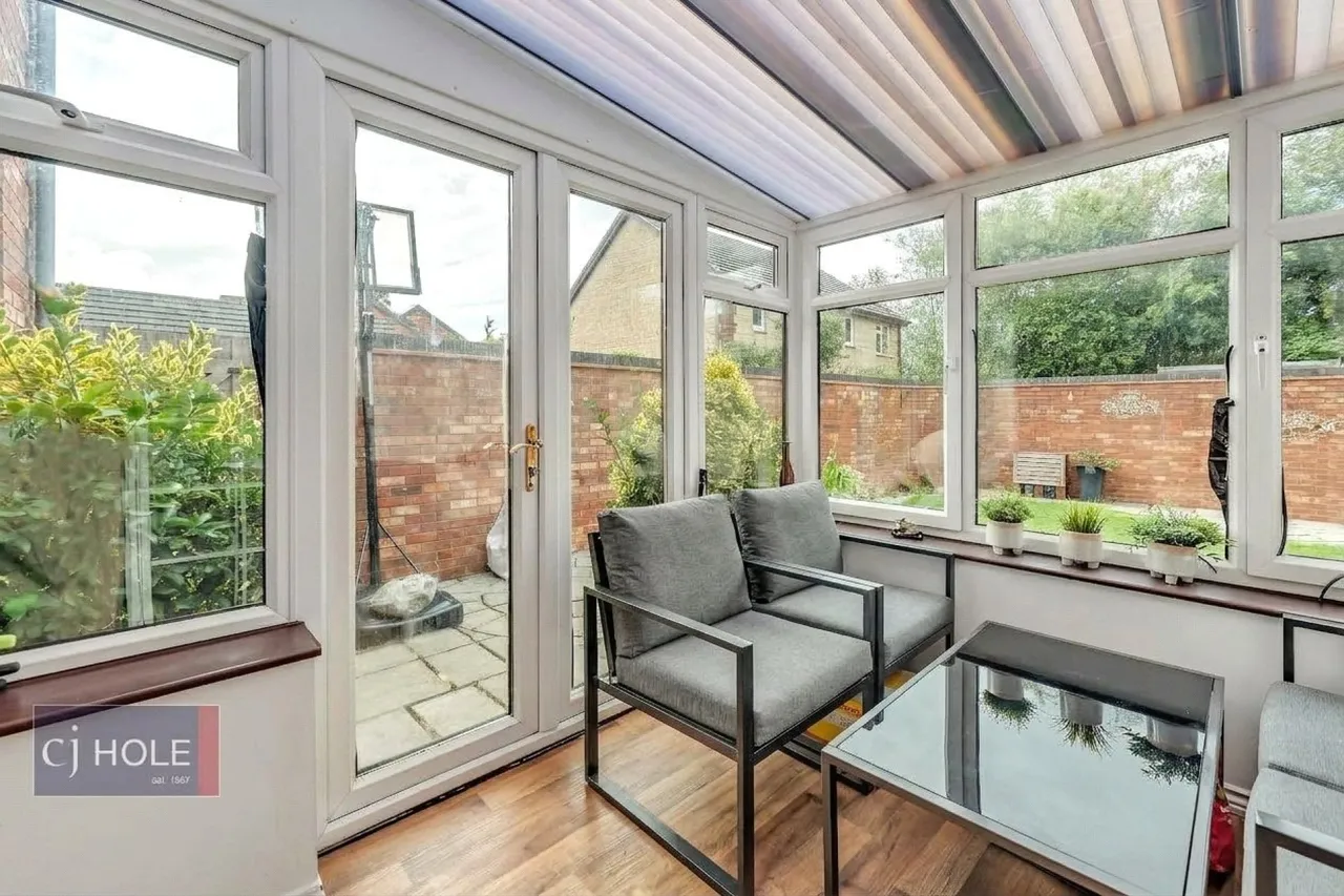 Westons Hill Drive, Emersons Green, BS16, photo 4