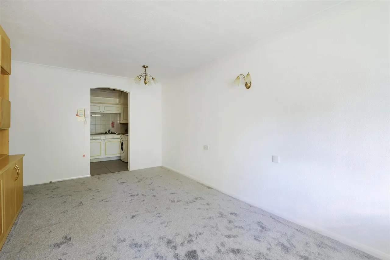 Furzehill Road, Borehamwood, WD6, photo 4
