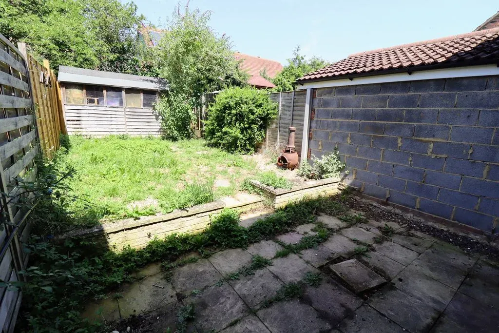Sandown Court, Bletchley, Milton Keynes, Buckinghamshire, MK3 5LZ, photo 5