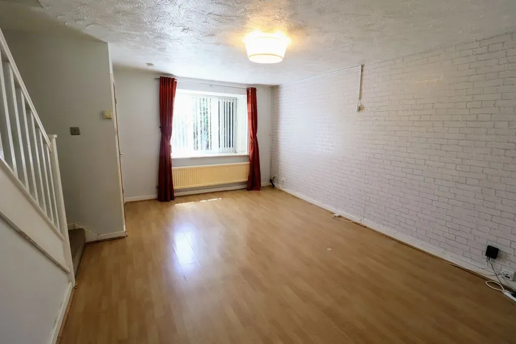Sandown Court, Bletchley, Milton Keynes, Buckinghamshire, MK3 5LZ, photo 4