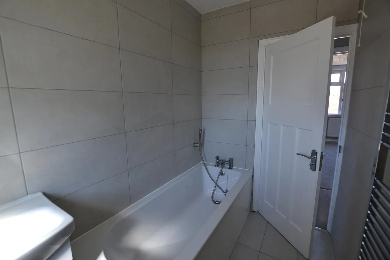 Haselbury Road, Edmonton, N9, photo 8