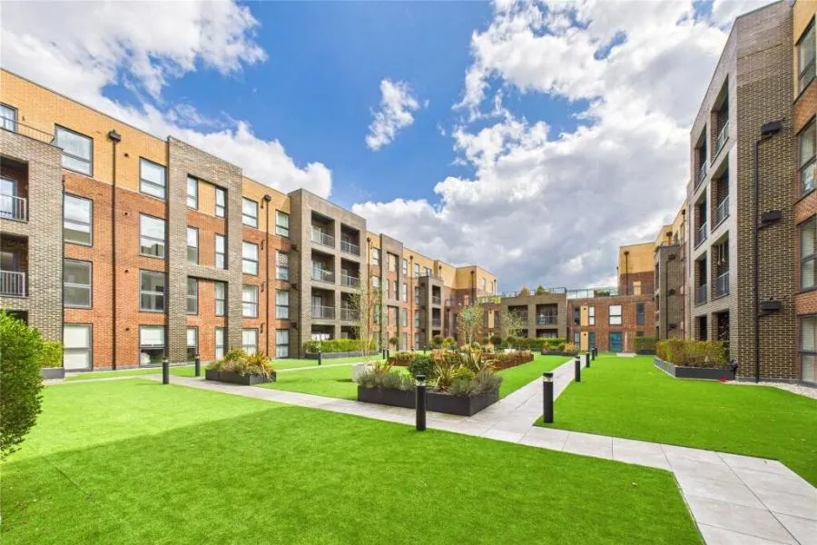 Moorfield Place, Farnborough, GU14, photo 7