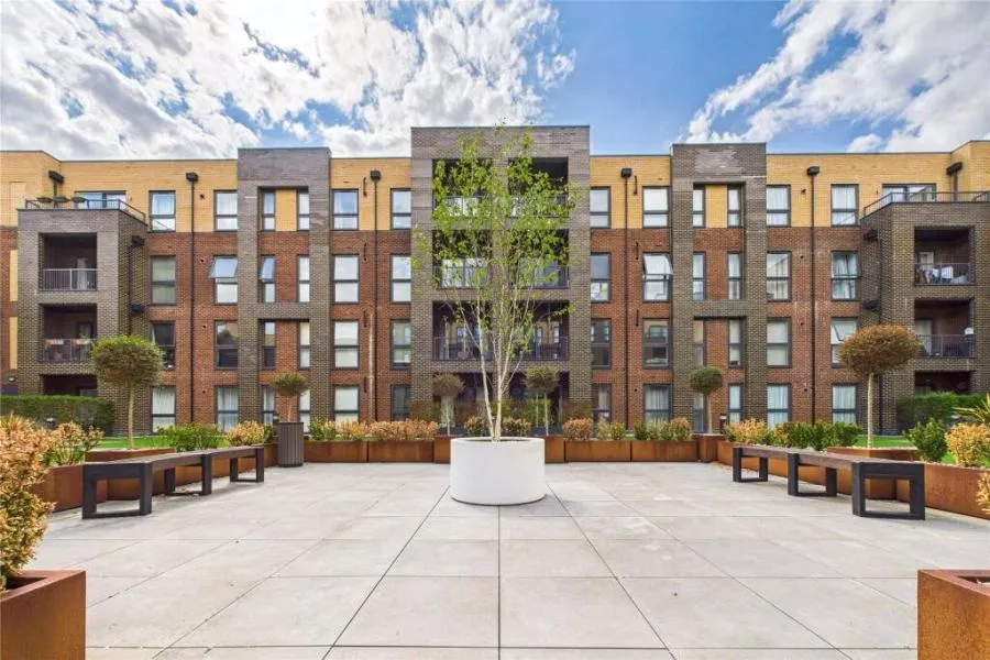 1 bed flat for sale, Moorfield Place, Farnborough, GU14