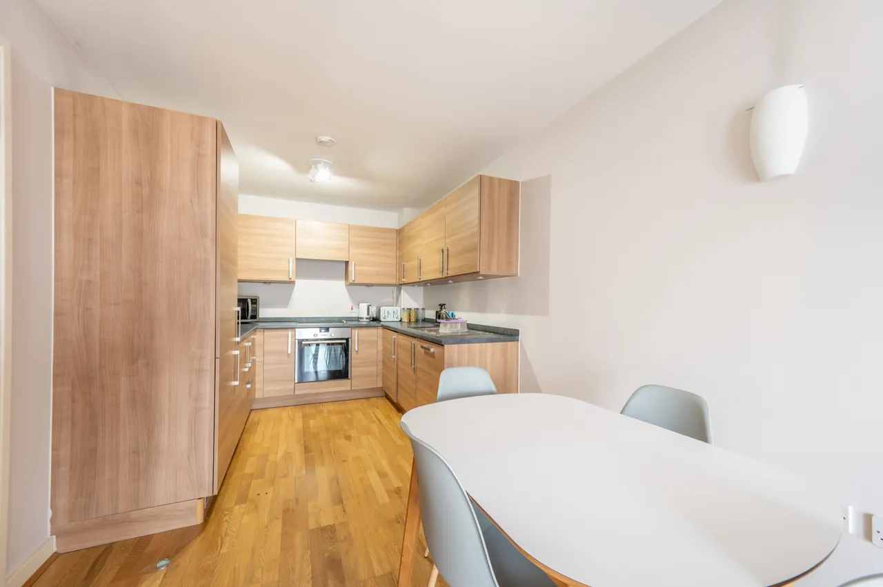 Flat 223, Quadrant Court, Empire Way, Wembley, photo 5