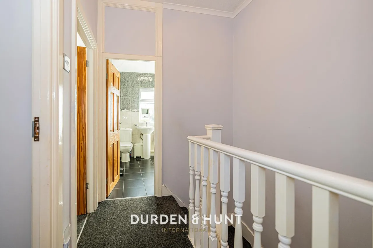Flora Gardens, Chadwell Heath, RM6, photo 16