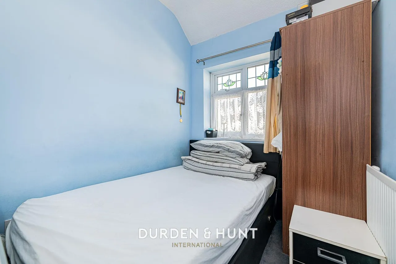 Flora Gardens, Chadwell Heath, RM6, photo 15