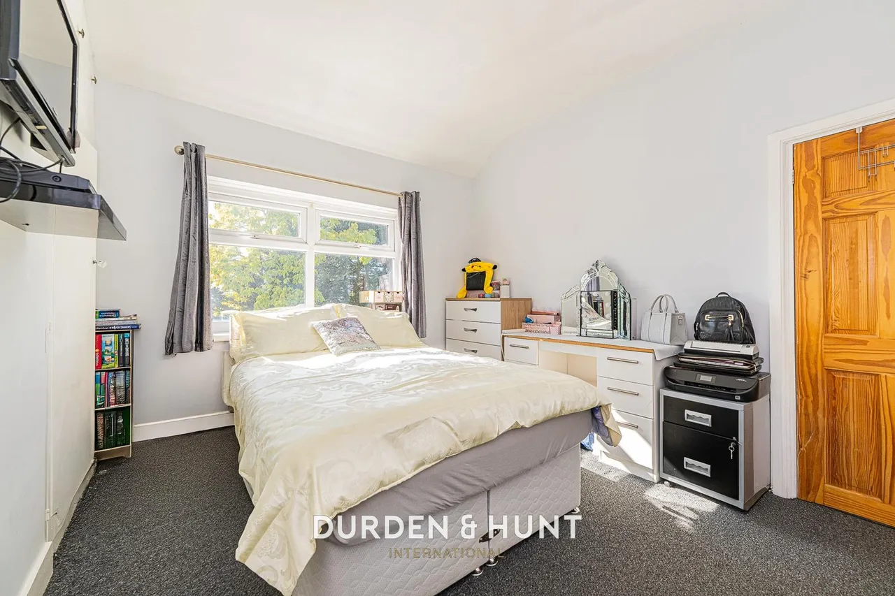 Flora Gardens, Chadwell Heath, RM6, photo 14