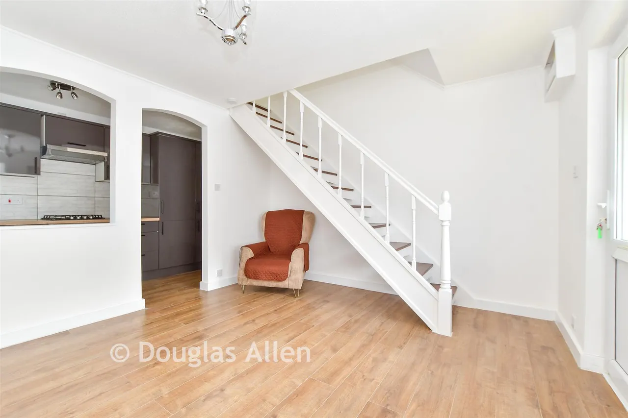 Hereward Green, Loughton, IG10, photo 2