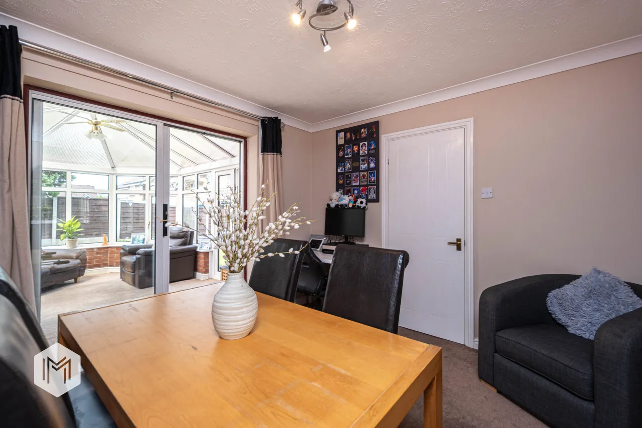 Bidston Close, Bury, BL8 2UN, photo 6