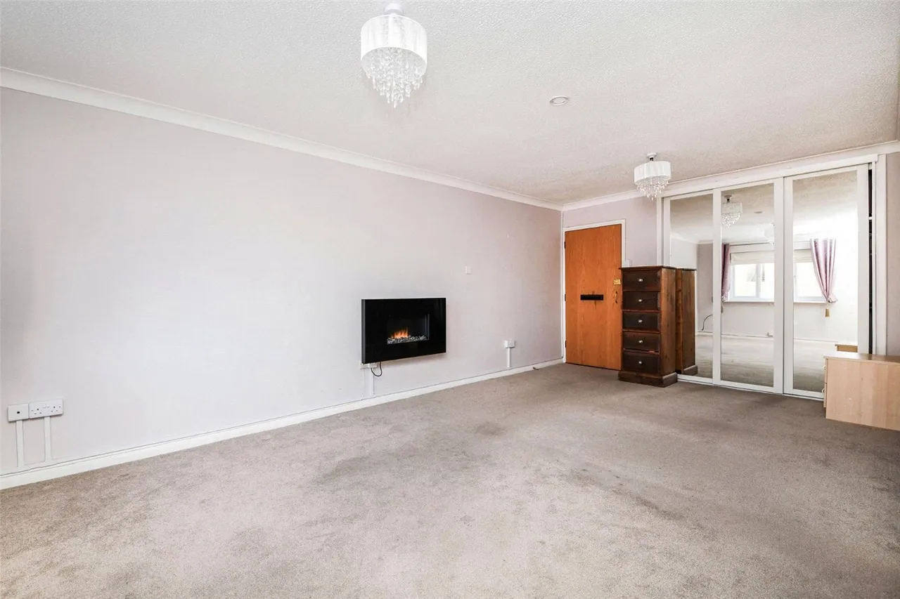 Ravenscourt, Sawyers Hall Lane, Brentwood, Essex, CM15, photo 5