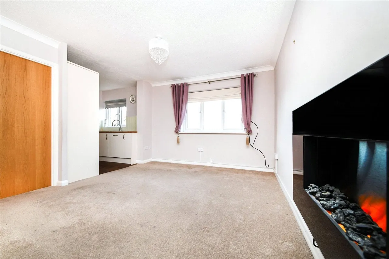 Ravenscourt, Sawyers Hall Lane, Brentwood, Essex, CM15, photo 4