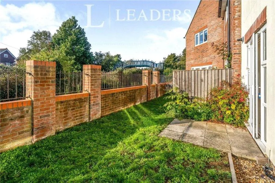 Whyke Lane, Chichester, PO19, photo 3