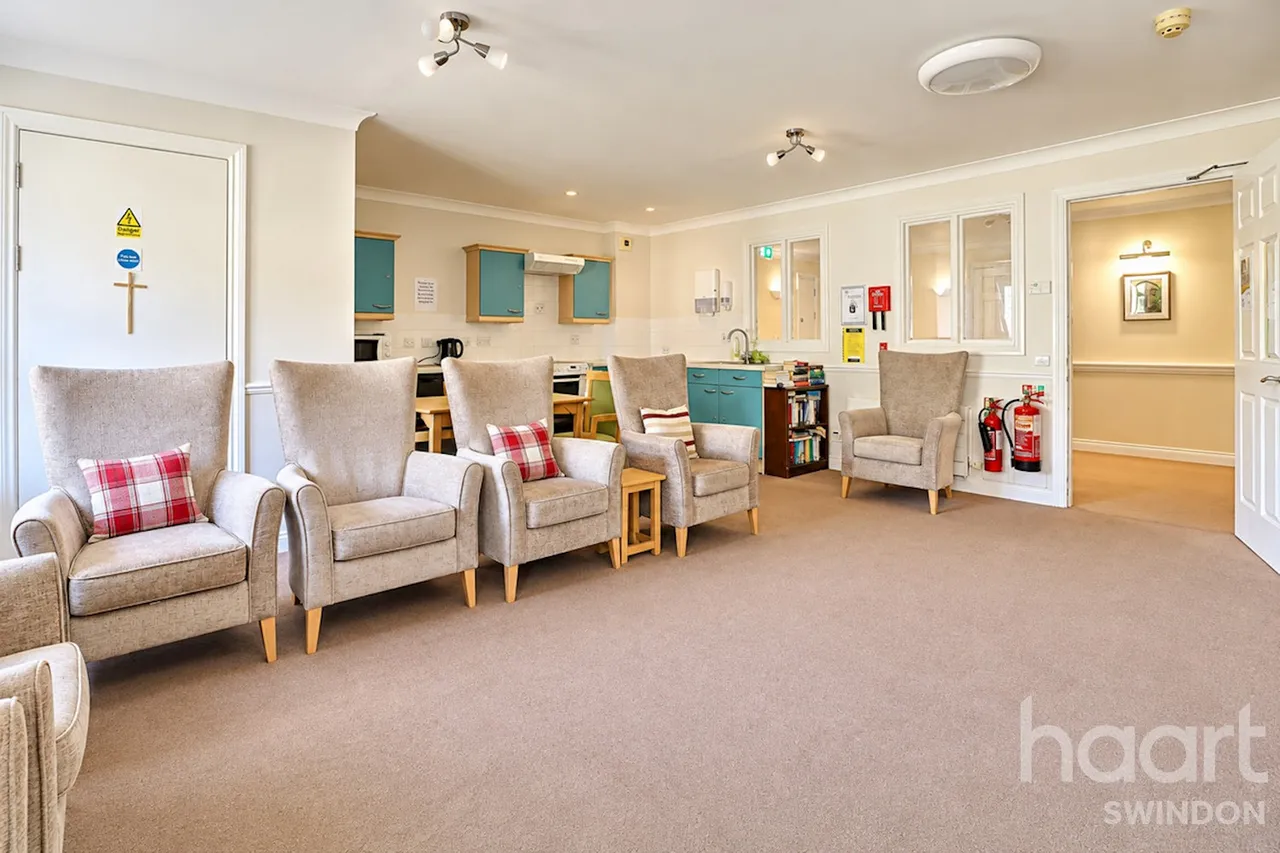 Kingsdown Road, Swindon, SN3, photo 8