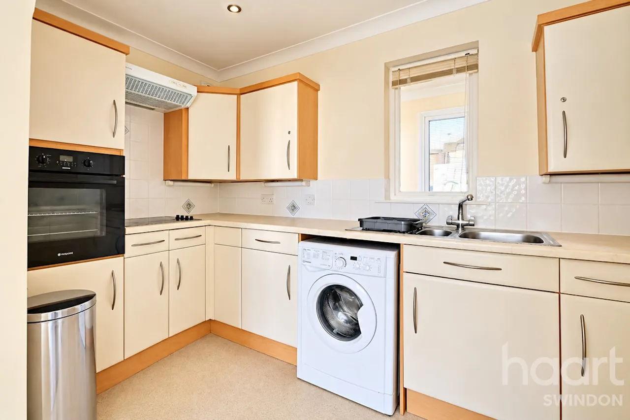 Kingsdown Road, Swindon, SN3, photo 4