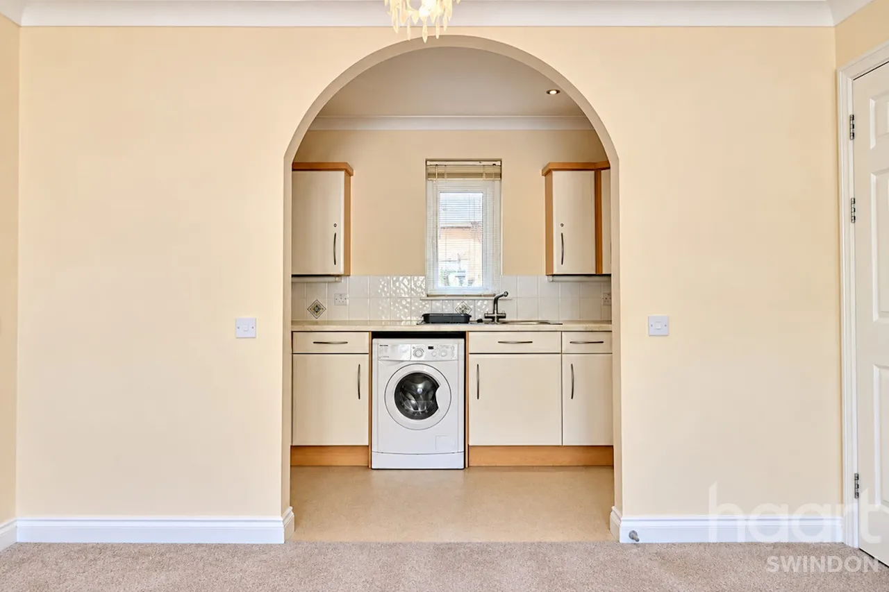 Kingsdown Road, Swindon, SN3, photo 9