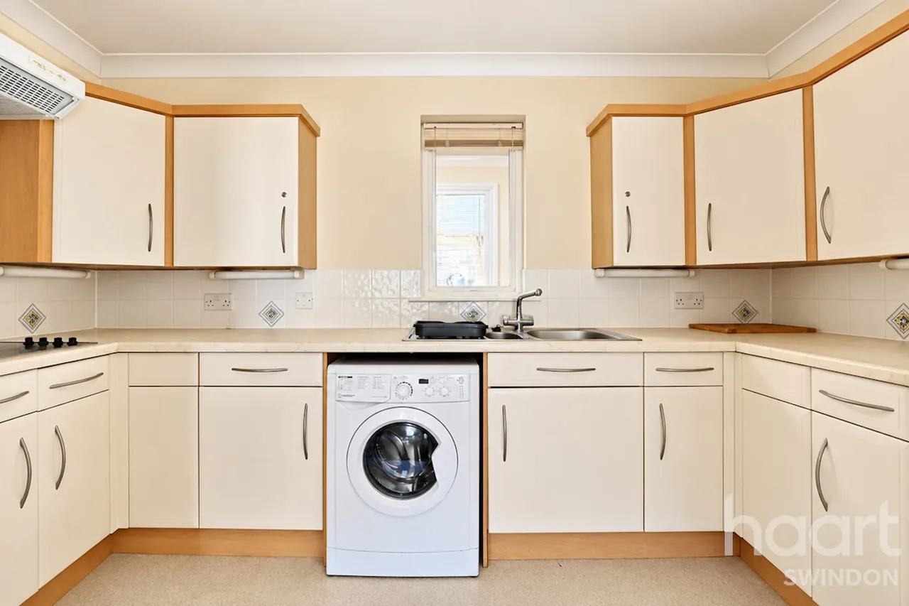 Kingsdown Road, Swindon, SN3, photo 10