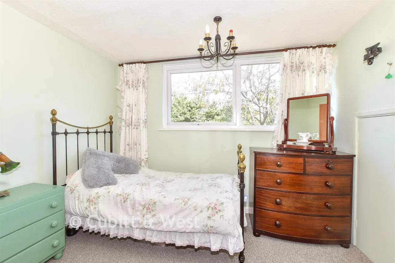 Fraser Gardens, Southbourne, PO10, photo 8