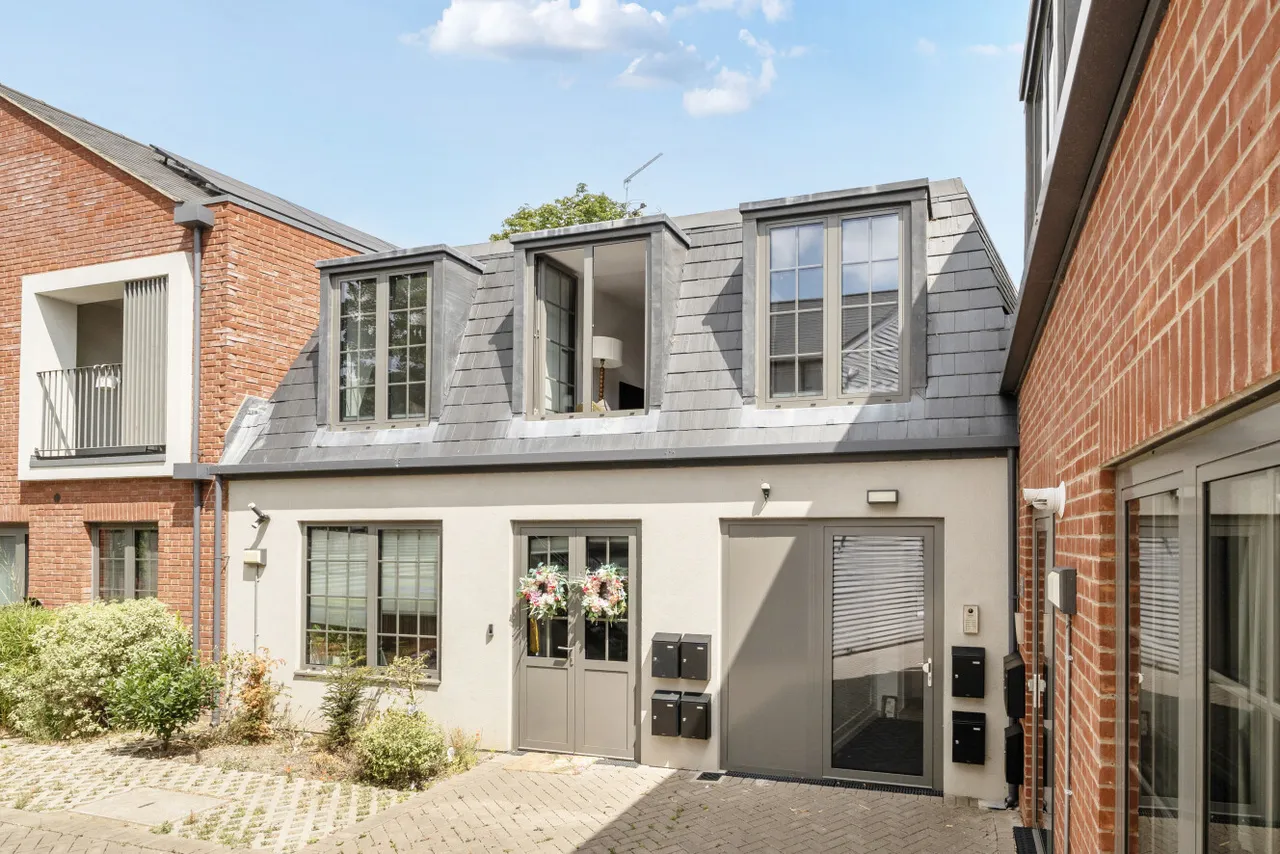 Dukes Mews, London, N10, photo 2