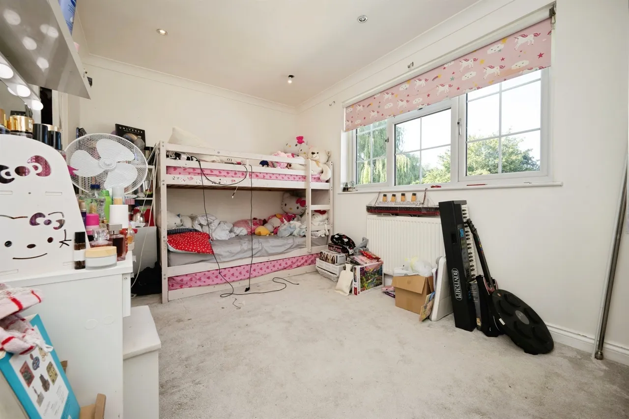 Russell Avenue, Aylesbury, HP21, photo 25