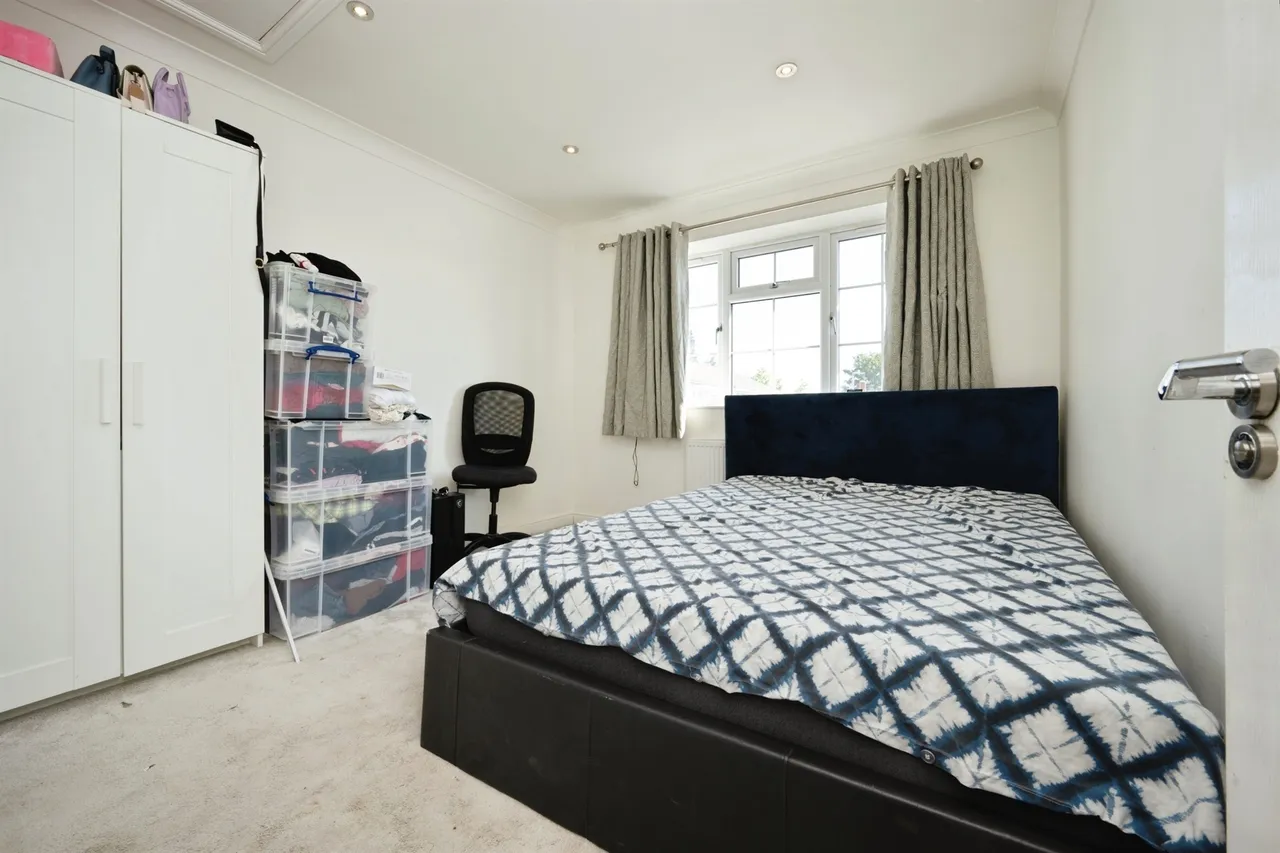 Russell Avenue, Aylesbury, HP21, photo 23