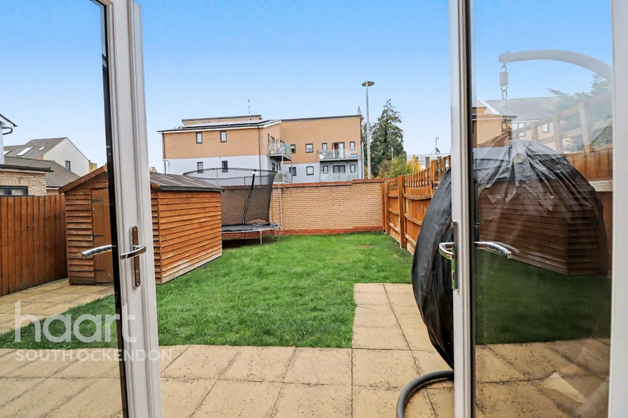 Anglia Way, South Ockendon, RM15, photo 6
