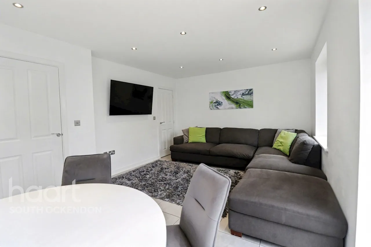 Anglia Way, South Ockendon, RM15, photo 5