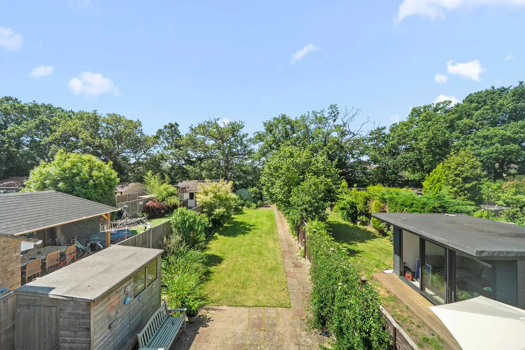 Kings Road, New Haw KT15 3BQ, photo 12