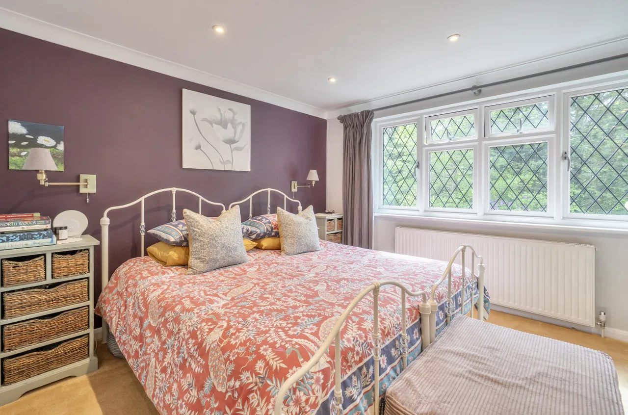Ridgeway Close, Lightwater, Surrey, GU18 5XX, photo 7