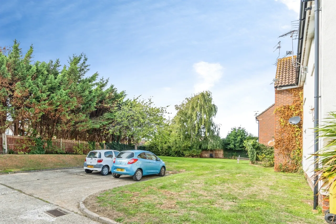 Priestley Way, Bognor Regis, PO22, photo 8