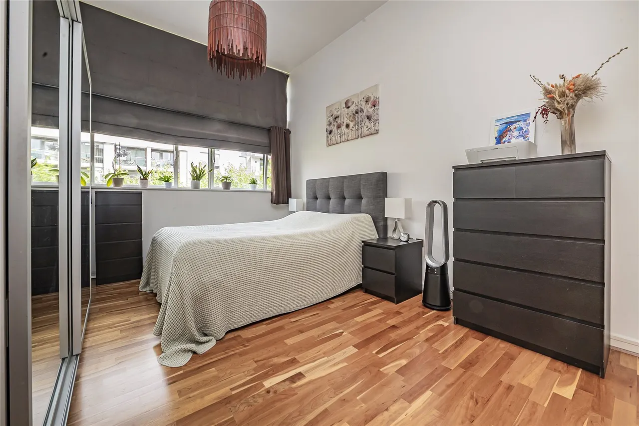 Great West Road, Brentford, TW8, photo 7
