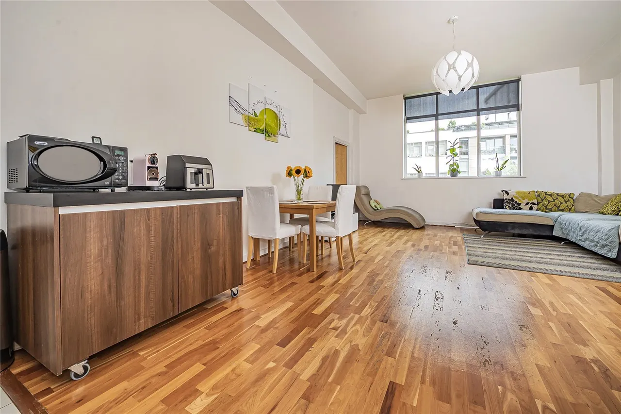 Great West Road, Brentford, TW8, photo 6