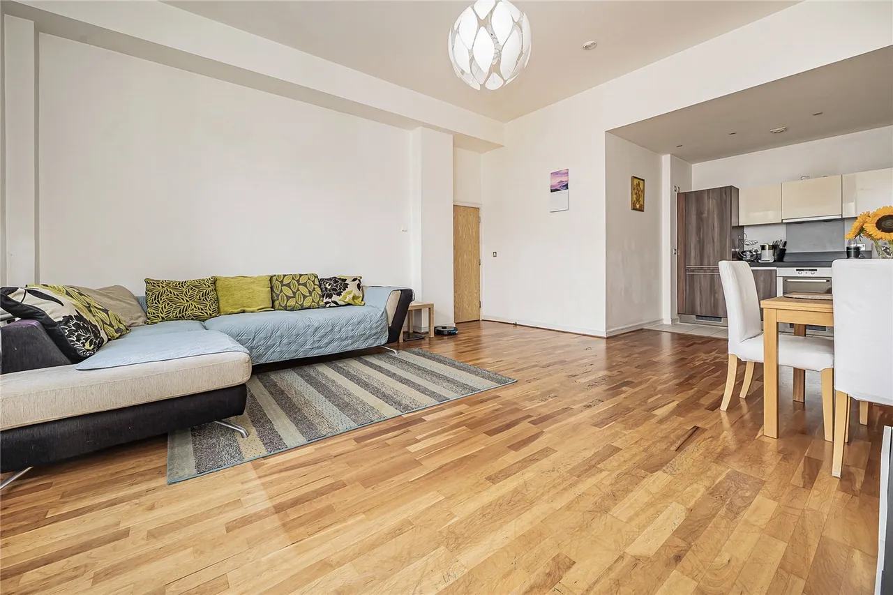 Great West Road, Brentford, TW8, photo 12