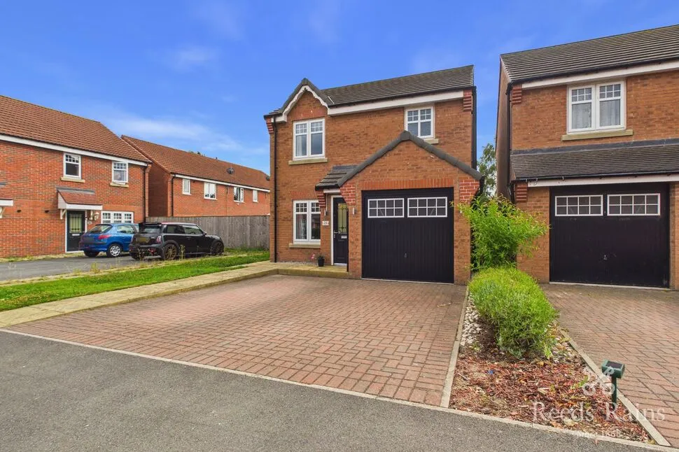 3 bed house for sale — Herbage View, Crofton, West Yorkshire, WF4