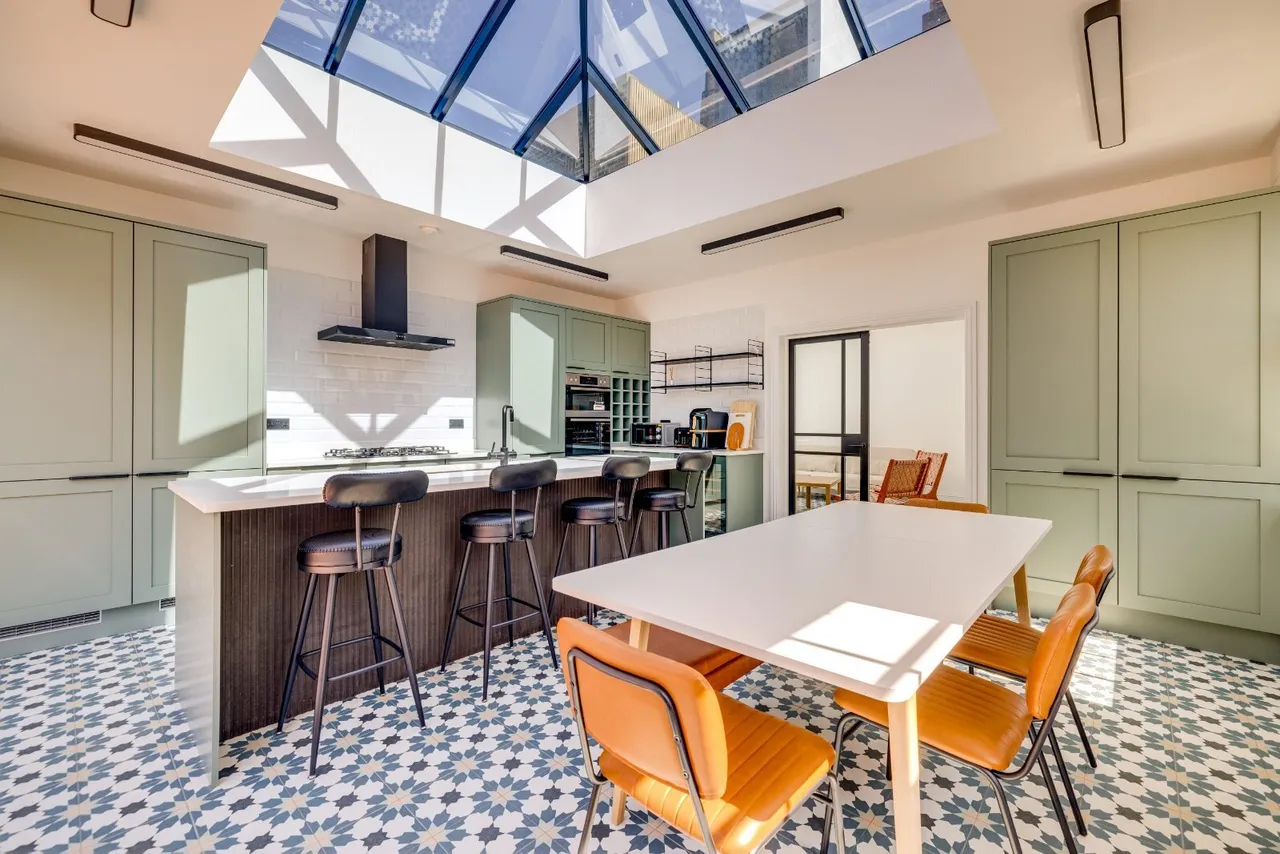 4 bed house for sale, Munster Road, Fulham, SW6