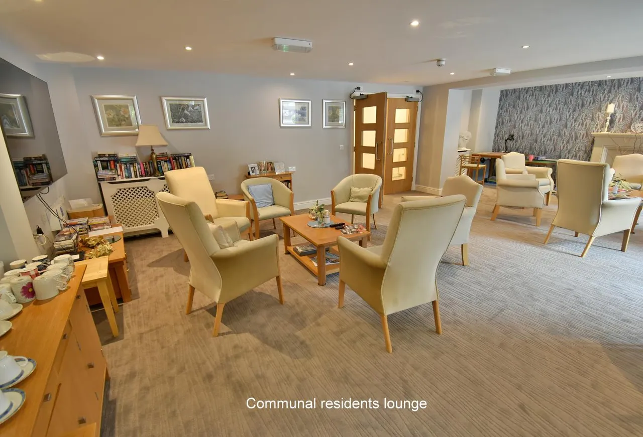Cherrett Court, BH22, photo 13